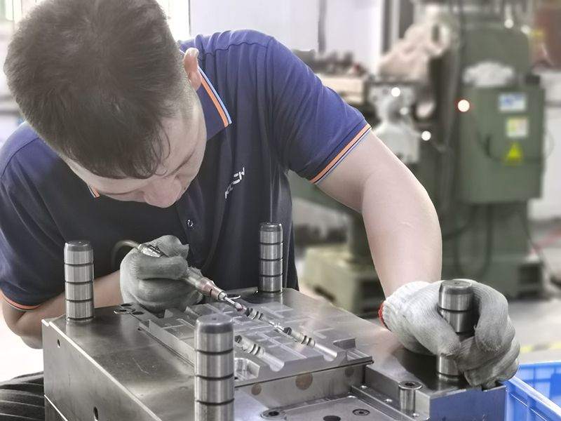 Diseño de productos y fabricación de moldes